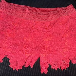 Elegant Lace Women's Shorts